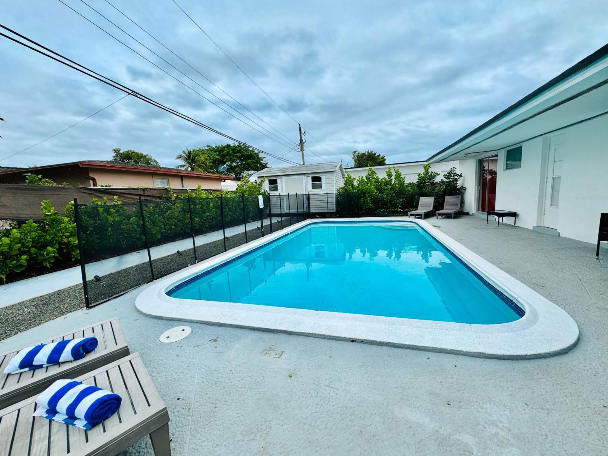 Tropical Villa Pool Courtyard & Garden View Fort Lauderdale Exteriör bild